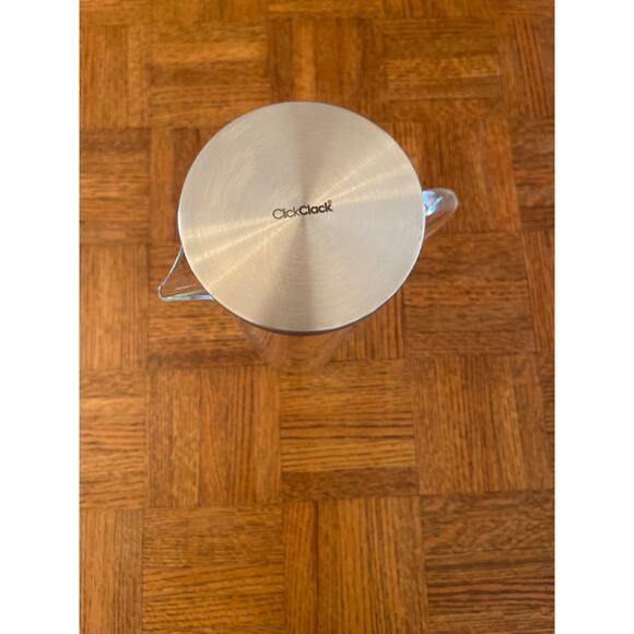 Click Clack Pitcher, Large/1.3 L/1.4 quart, Stainless Steel - Picture 6 of 6